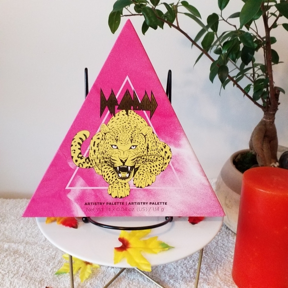 Def Leppard Eyeshadow Palette - Picture 6 of 6